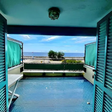 Apartment Levante 56 - Fronte Mare Sanremo *
